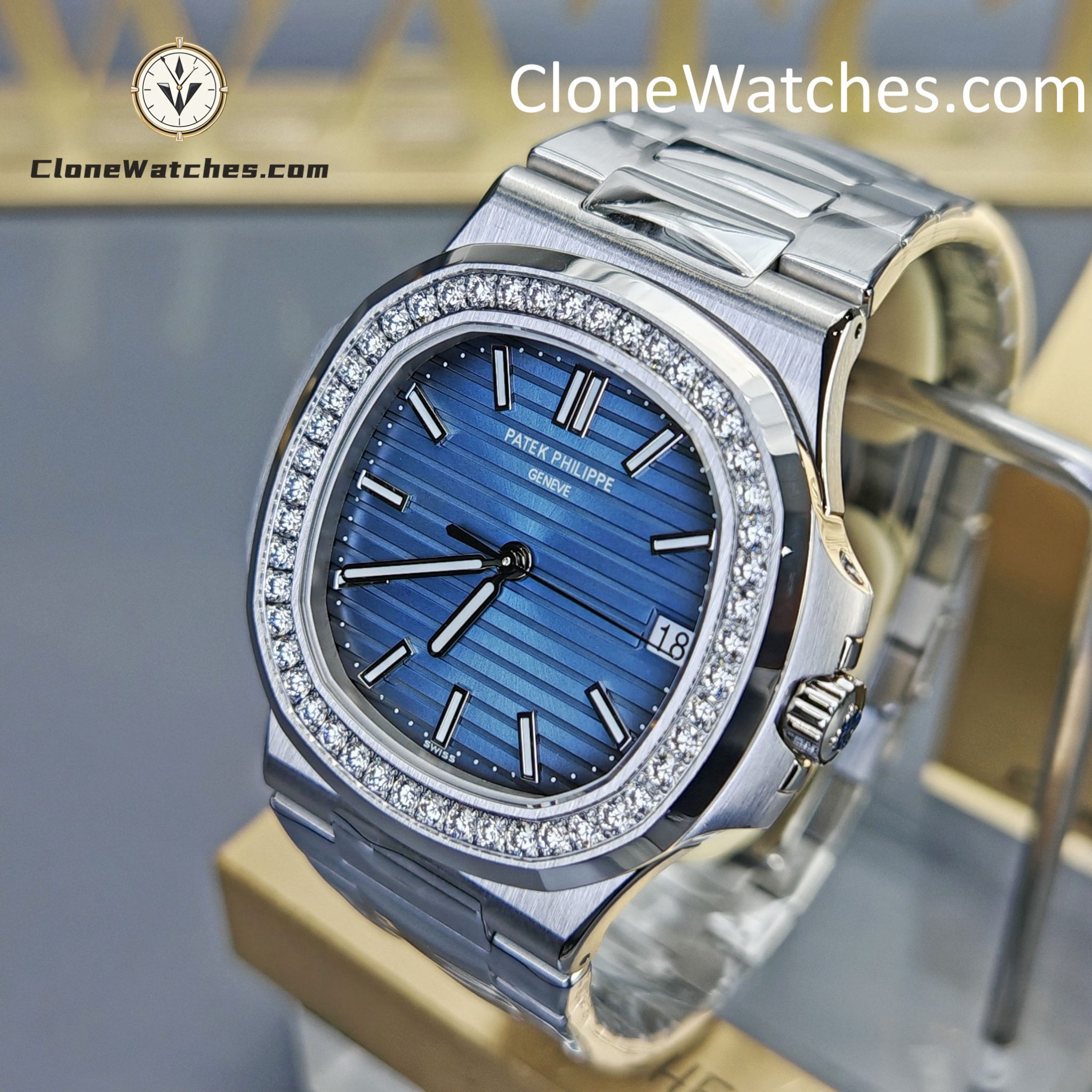 Patek Philippe Super Clone Watches 1:1 Nautilus 5713 Blue Dial Diamond - Image 3