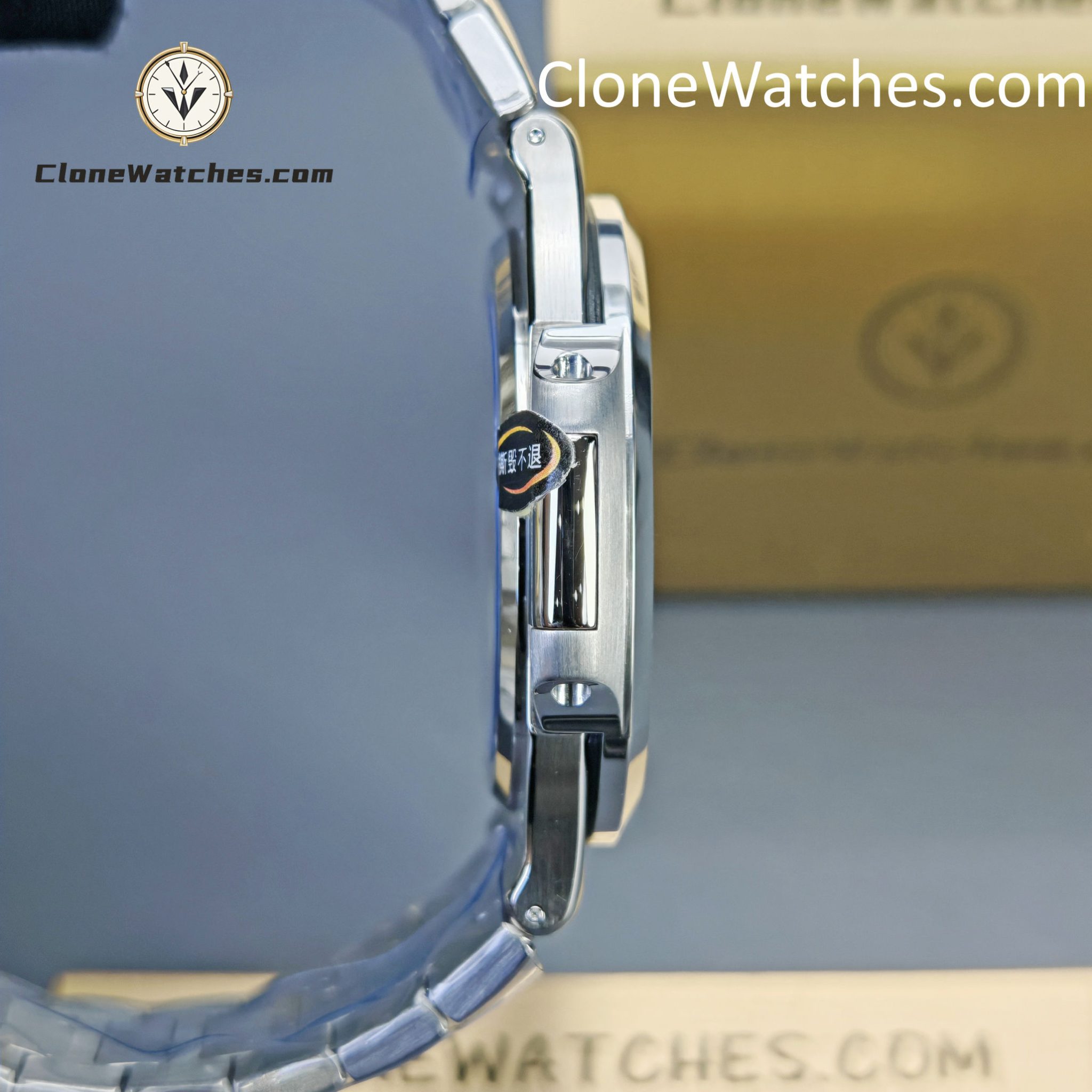 Patek Philippe Super Clone Watches 1:1 Nautilus 5713 Blue Dial Diamond - Image 9