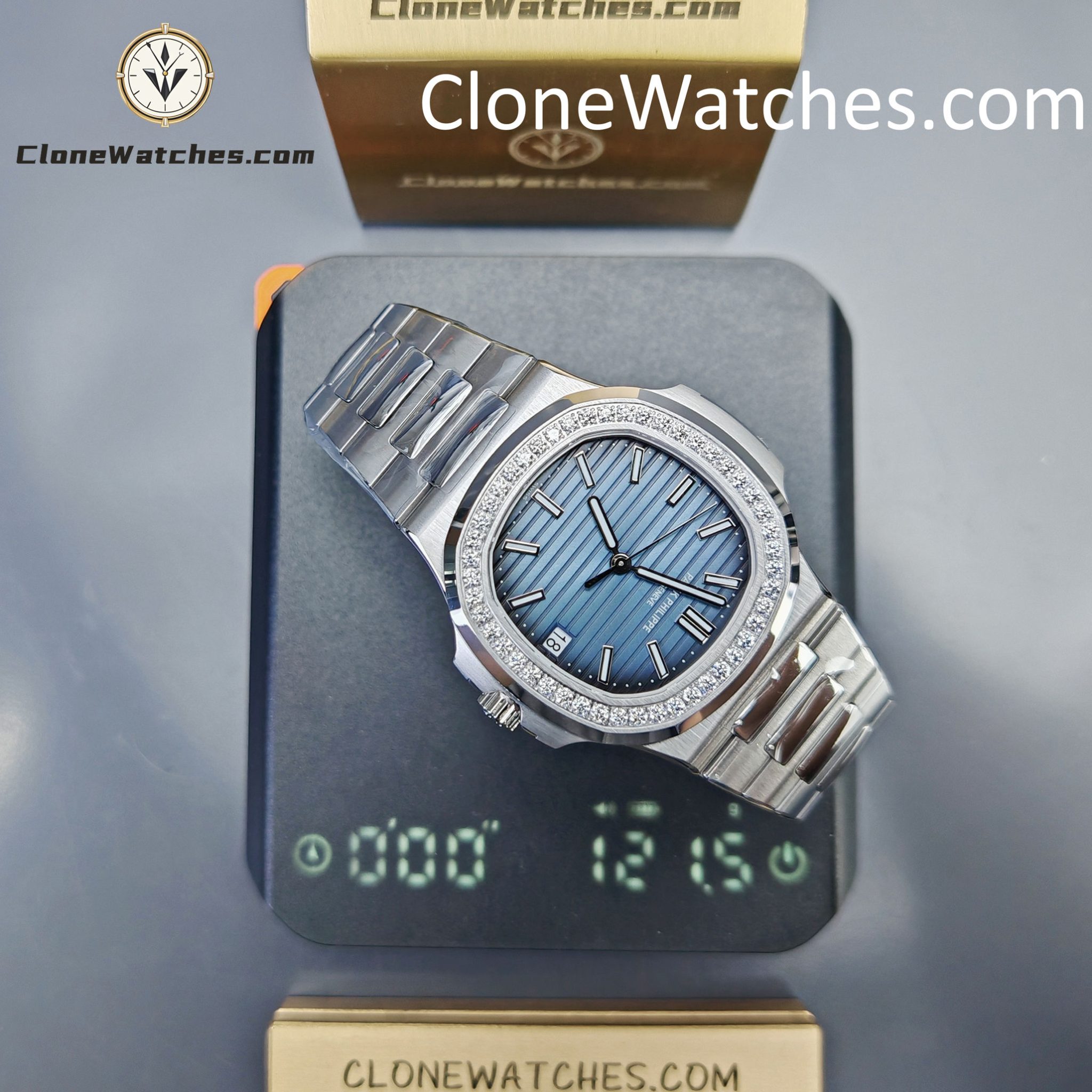 Patek Philippe Super Clone Watches 1:1 Nautilus 5713 Blue Dial Diamond - Image 16