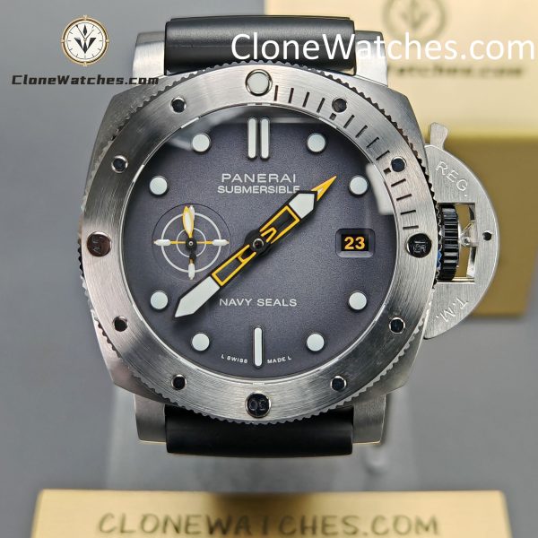 Panerai Super Clone Watches 1:1 Submersible GMT Navy SEALs PAM01323 Gradient Gray dial
